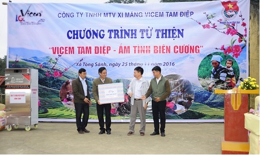 Chương trình từ thiện: “ Xi măng Vicem Tam Điệp - Ấm tình Biên cương” tại xã Tòng Sành, huyện Bát Xát, tỉnh Lào Cai.