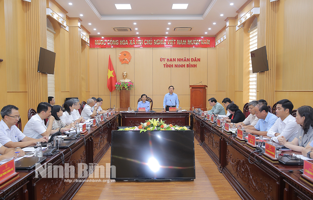 Đoàn công tác thành viên Chính phủ làm việc tại Ninh Bình