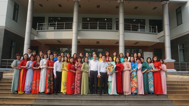 Công ty Xi măng Vicem Tam Điệp tổ chức Hoạt động chào mừng ngày Quốc tế Phụ nữ 08/3/2023